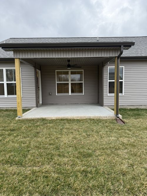 207 Donegal Dr, Clarksville, TN, 37042-8954 | Card Image