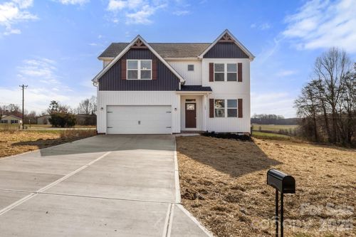 105 Indian Wells Court, Harmony, NC, 28634 | Card Image