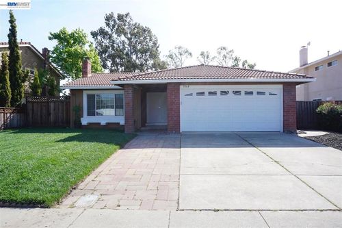5064 Anaheim Loop, Union City, CA, 94587-5523 | Card Image
