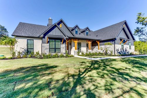 4990 Veal Station Rd, Weatherford, TX, 76085-4018 | Card Image