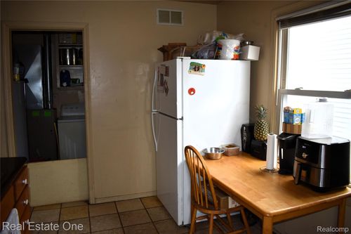 11319 Sherman Ave, Warren, MI, 48089-3036 | Card Image