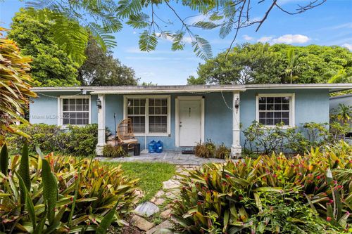 3311 Sw 36th Ct, West Park, FL, 33023-6341 | Card Image