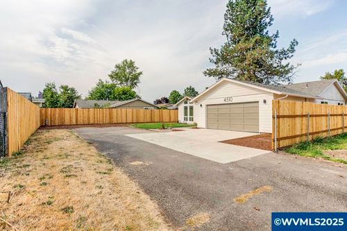 4510 Swallow Ct Ne, Salem, OR, 97301-3070 | Card Image