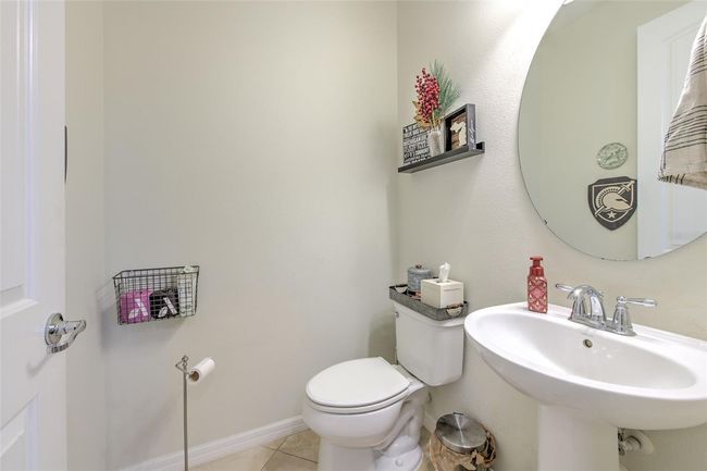 5705 Village Center Dr, House other with 4 bedrooms, 3 bathrooms and null parking in Lithia FL | Image 7