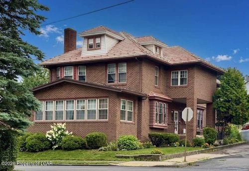 137 W Birch St, Hazleton, PA, 18201-6947 | Card Image