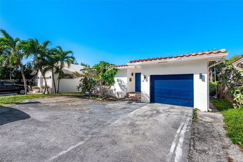 8950 Harding Ave, Surfside, FL, 33154-3421 | Card Image