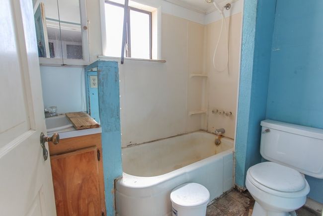 1004 E 15 Th St, House other with 4 bedrooms, 2 bathrooms and null parking in Big Spring TX | Image 17