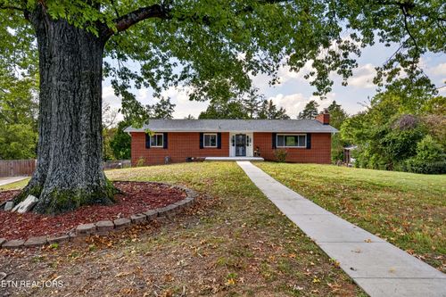 106 Dartmouth Cir, Oak Ridge, TN, 37830-7703 | Card Image