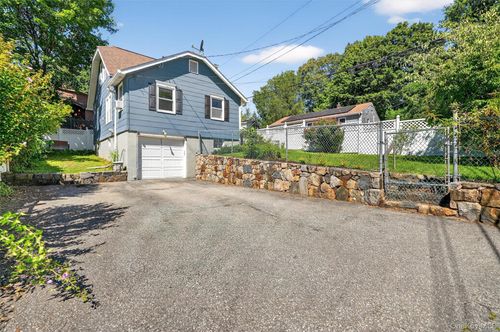 34 Ridge Rd, Croton-On-Hudson, NY, 10520-2623 | Card Image