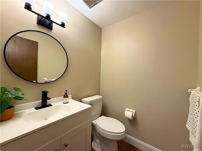 207 Charlesgate Cir, Condo with 3 bedrooms, 3 bathrooms and null parking in East Amherst NY | Image 7