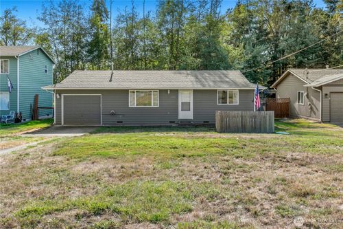 1216 Rickover Dr, Coupeville, WA, 98239-4100 | Card Image