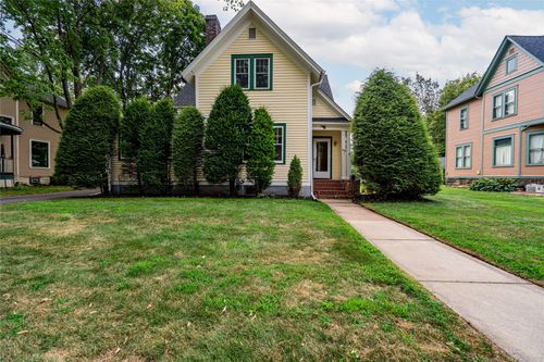 453 Summit Ave, Eau Claire, WI, 54701-4805 | Card Image