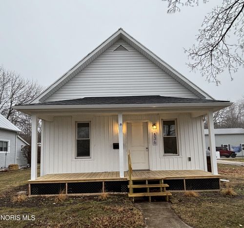 536 W Stone St, Gibsonburg, OH, 43431-1034 | Card Image