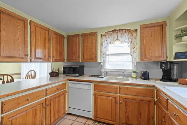 12 Sunset Dr, House other with 5 bedrooms, 2 bathrooms and null parking in Somersworth NH | Image 15