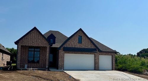 3809 W Laredo Pl, Broken Arrow, OK, 74012-8033 | Card Image
