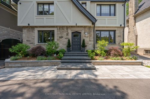 508 Vesta Dr, Toronto, ON, M5P3A8 | Card Image