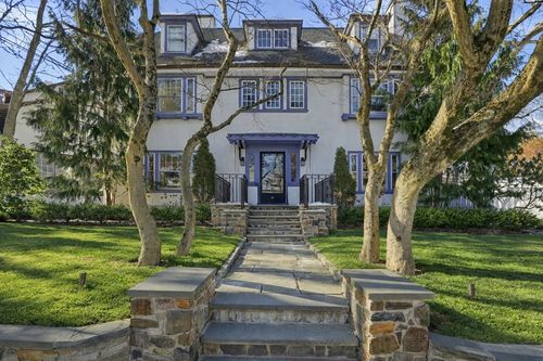 43 Druce St, Brookline, MA, 02445-5831 | Card Image
