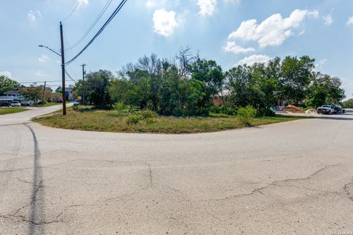 6692 Kings Crown W, San Antonio, TX, 78233 | Card Image