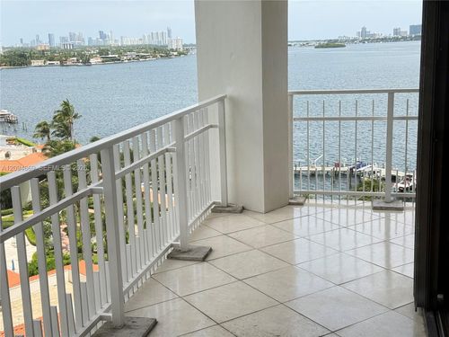 1101-4000 Towerside Ter, Miami, FL, 33138-2238 | Card Image
