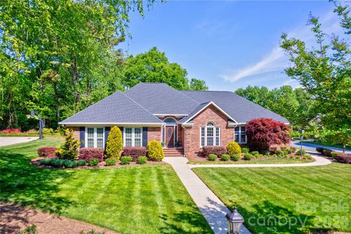 1188 Fawn Ridge Rd Nw, Concord, NC, 28027-9015 | Card Image