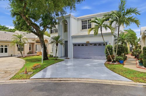 9378 Nw 8th Cir, Plantation, FL, 33324-4930 | Card Image