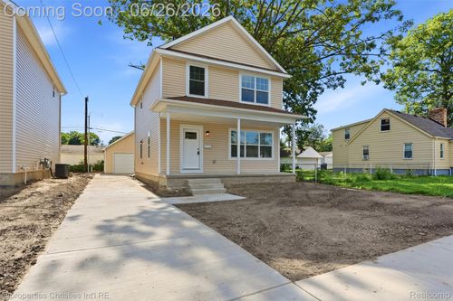 27824 Groveland St, Madison Heights, MI, 48071-3355 | Card Image