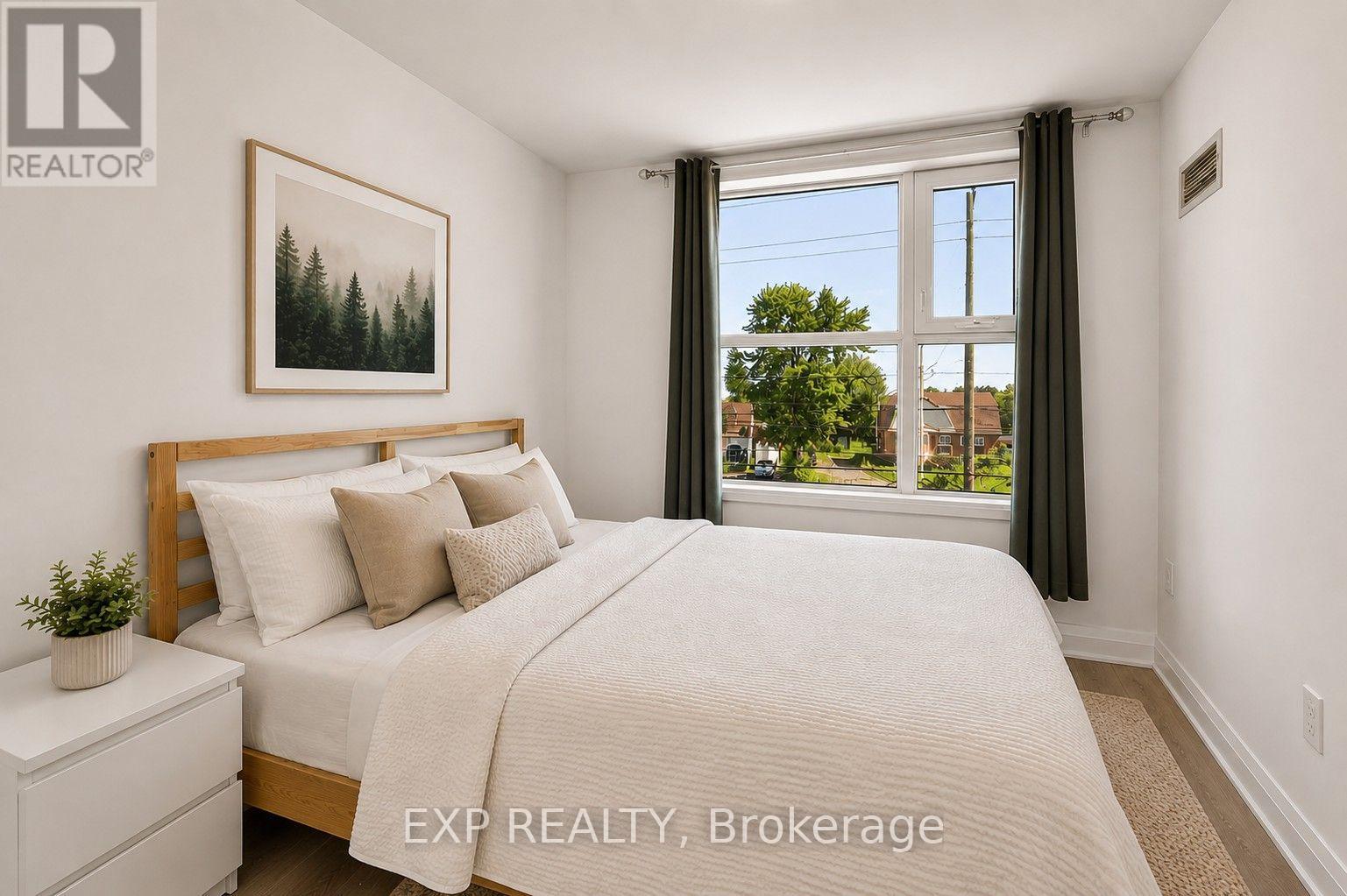 Residential in Hamilton (Stoney Creek Mountain) 5