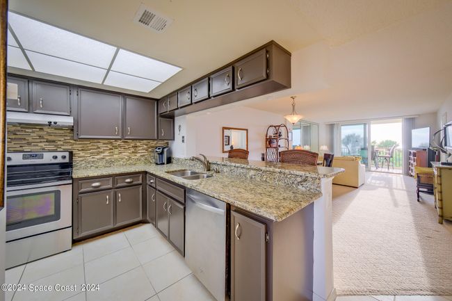 Kitchen | Image 7