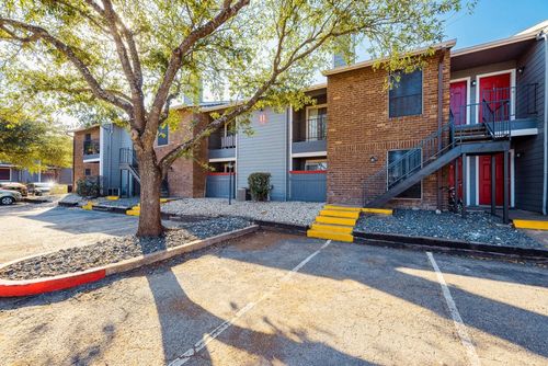 214-6808 S I-35 Frontage Road, Austin, TX, 78745 | Card Image