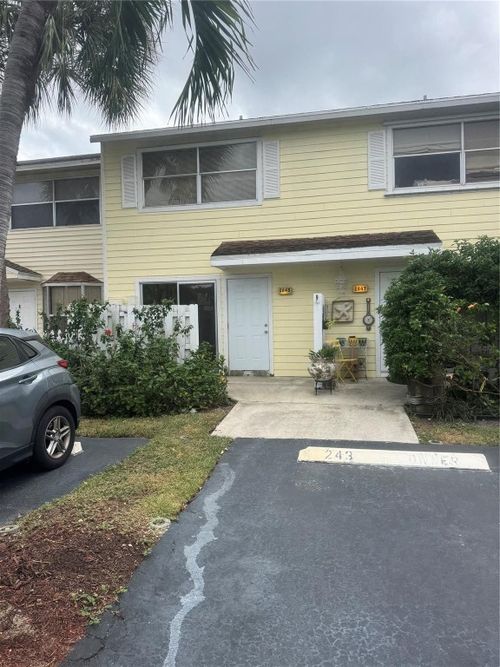 2845 Ne 15th St, Pompano Beach, FL, 33062-3603 | Card Image