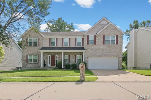 1625 Emerald Creek Dr, Florissant, MO, 63031-2045 | Card Image