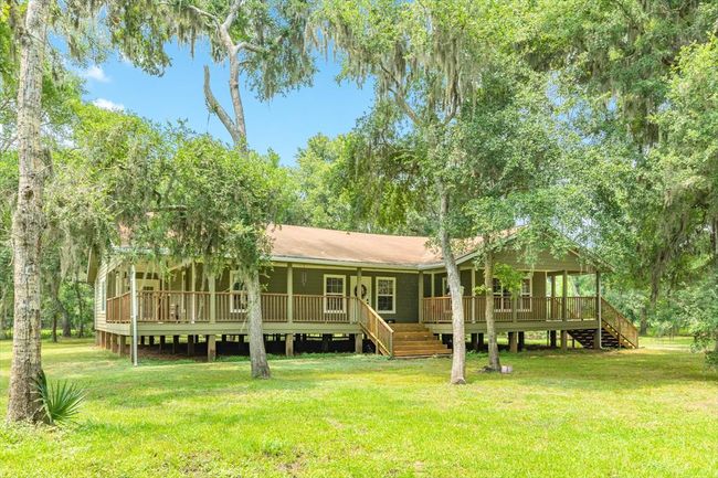 Welcome to 20302 Ramblewood Drive in Brazoria, TX | Image 1