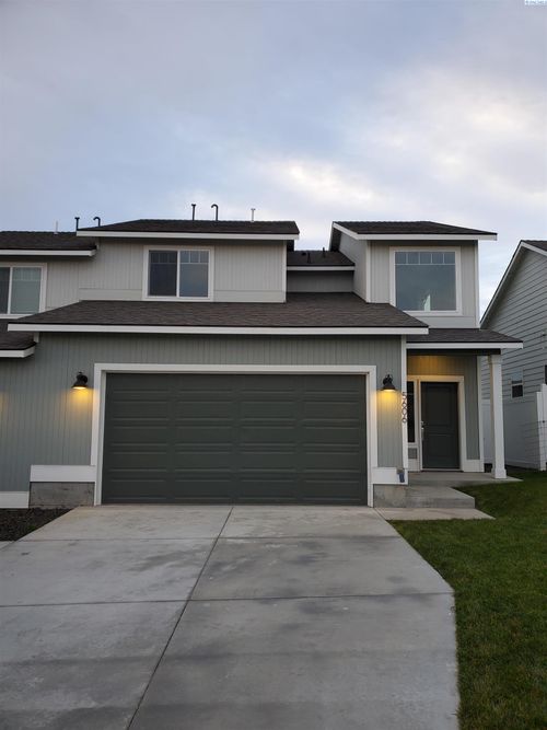 5606 Remington Dr, Pasco, WA, 99301-8599 | Card Image