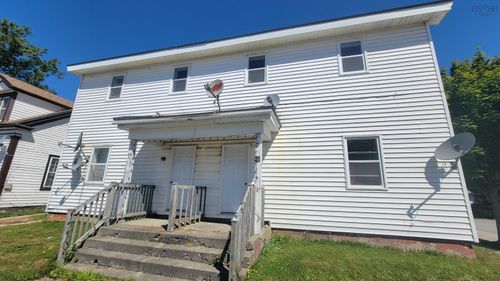 24-26 Parade St, Yarmouth, NS, B5A3A7 | Card Image