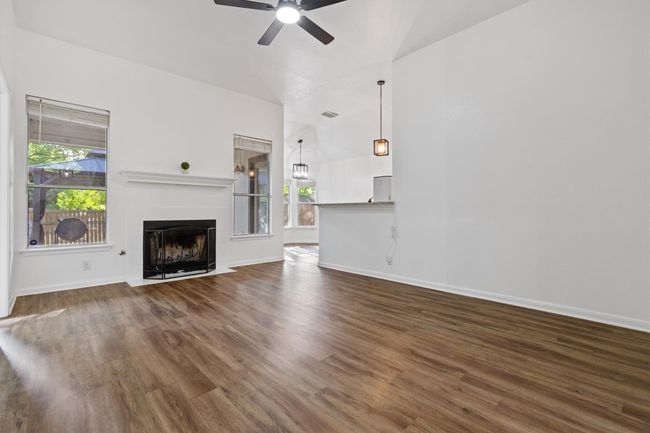 221 Dashelle Run, House other with 3 bedrooms, 2 bathrooms and null parking in Kyle TX | Image 7