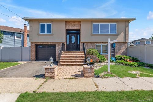 2715 Short St, Bellmore, NY, 11710-4708 | Card Image