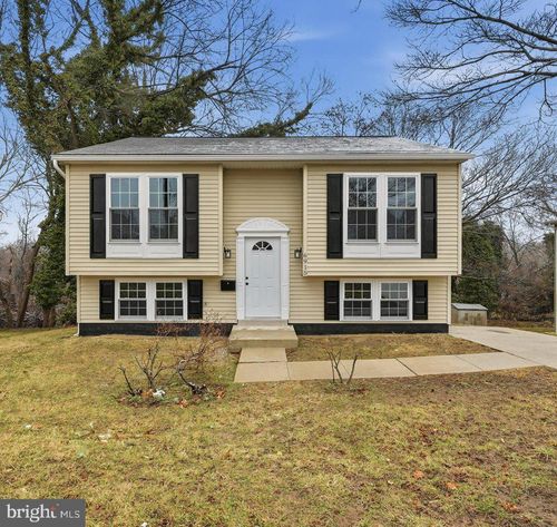 6915 Adel St, CAPITOL HEIGHTS, MD, 20743-2306 | Card Image
