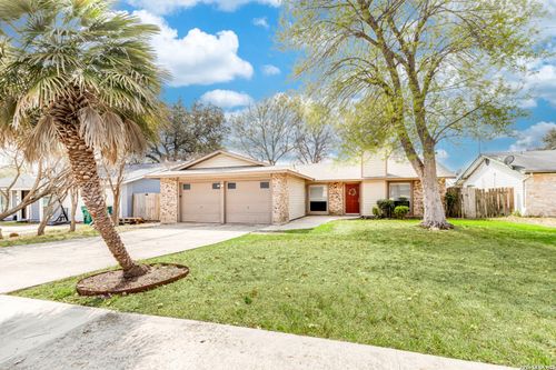 112 Friendswood Path, Universal City, TX, 78148-3609 | Card Image