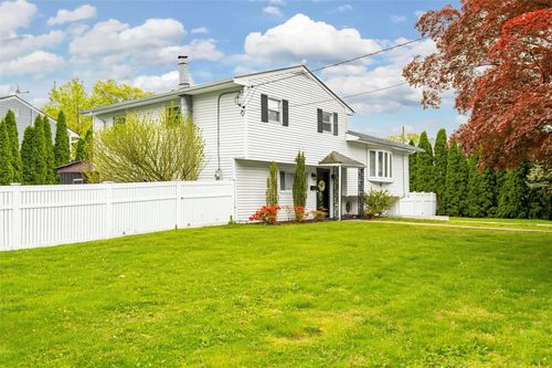 22 Chauncey St, Yonkers, NY, 10707-1008 | Card Image