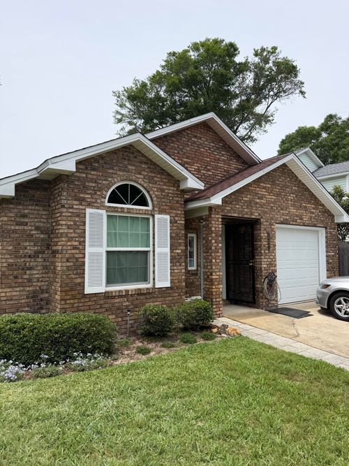 2221 Monahan Ct, Fort Walton Beach, FL, 32547-3745 | Card Image
