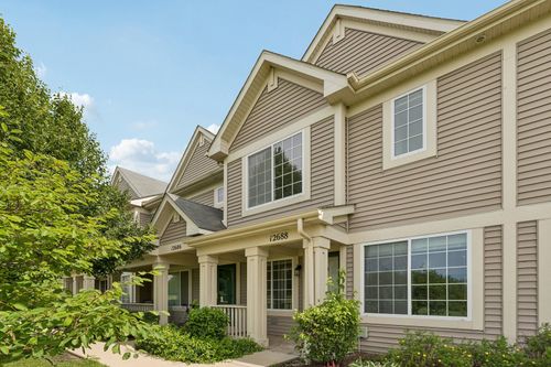 12688 W Wakefield Dr, Beach Park, IL, 60083-3024 | Card Image