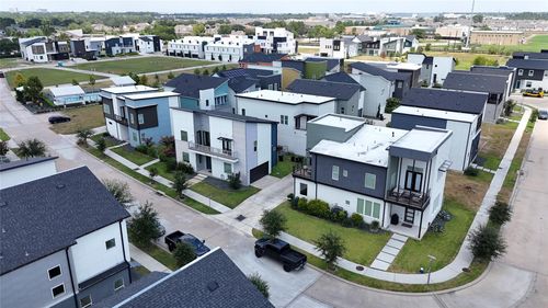 9805 Hope Harbor Ln, Houston, TX, 77080-2759 | Card Image