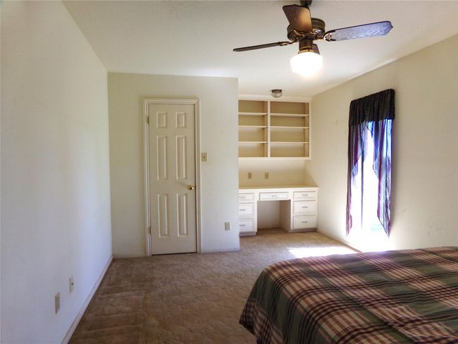 1931 Bruno Rd, Home with 4 bedrooms, 3 bathrooms and 4 parking in Schulenburg TX | Image 10