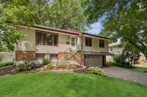 2240 Pennsylvania Ave S, Saint Louis Park, MN, 55426-2550 | Card Image