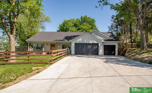 8228 Browne St, Omaha, NE, 68134-2834 | Card Image