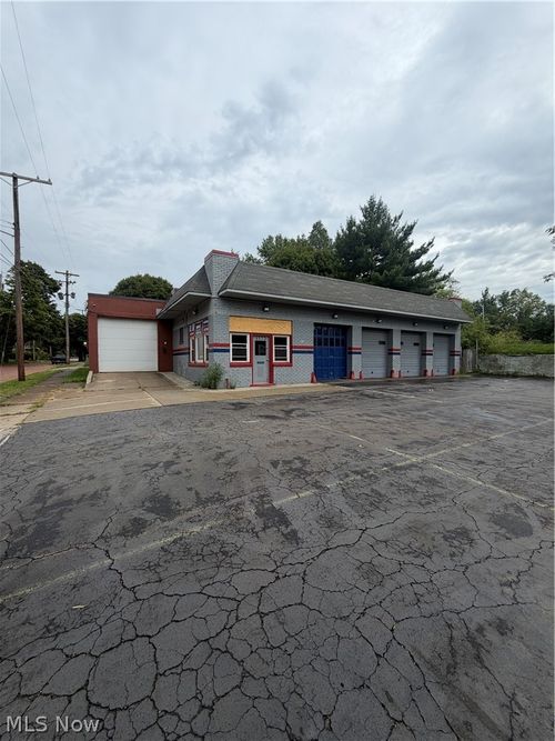 4173 E 71st Street, Cleveland, OH, 44105 | Card Image