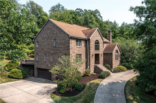 118 Wedgewood Dr, Gibsonia, PA, 15044-9794 | Card Image