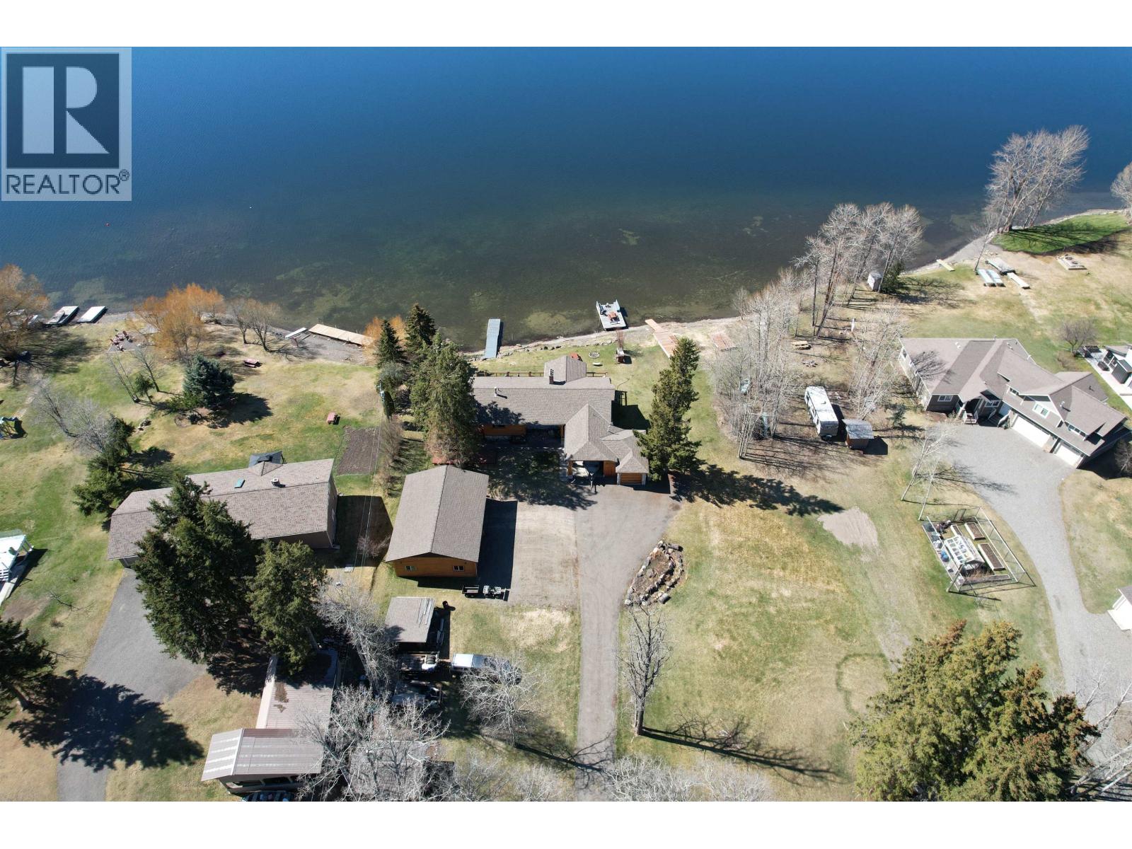 Residential in 100 Mile House 5