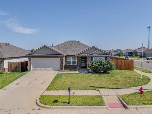 1800 Schooner Rd, El Reno, OK, 73036-3637 | Card Image