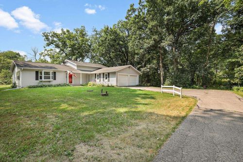 2991 County Road Mn, McFarland, WI, 53558-9623 | Card Image